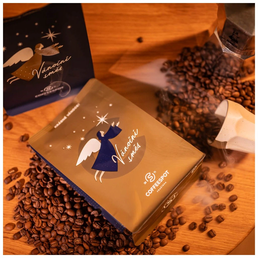 <a href="https://www.aromicup.com/hr/producto/bozicna-mjesavina-2025-coffee-spot-limitirana-12-edicija/">BOŽIĆNA MJEŠAVINA 2025 COFFEE SPOT – LIMITIRANA 12. EDICIJA</a> - Slika 2